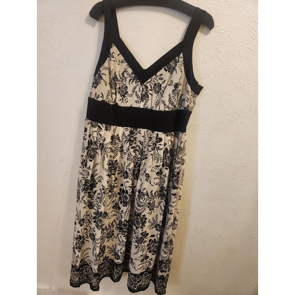 Dressbarn Dress Womens 14W Black White Floral Sleeveless Empire Waist Pockets